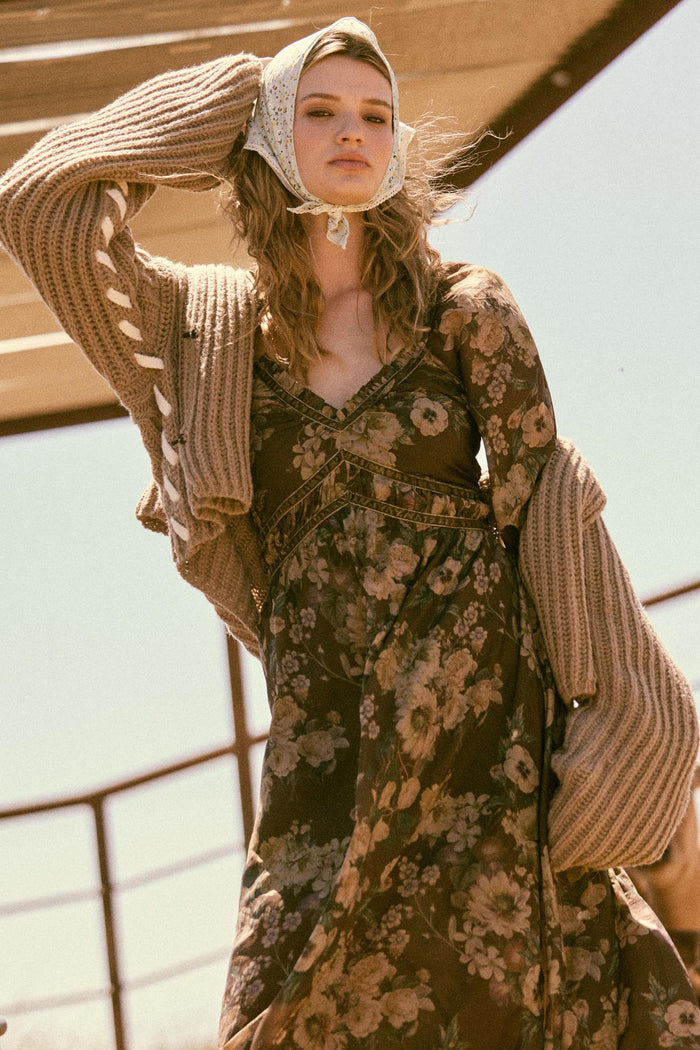 Stitch in Time Stitch-Detail Flap-Collar Cardigan - ShopPromesa